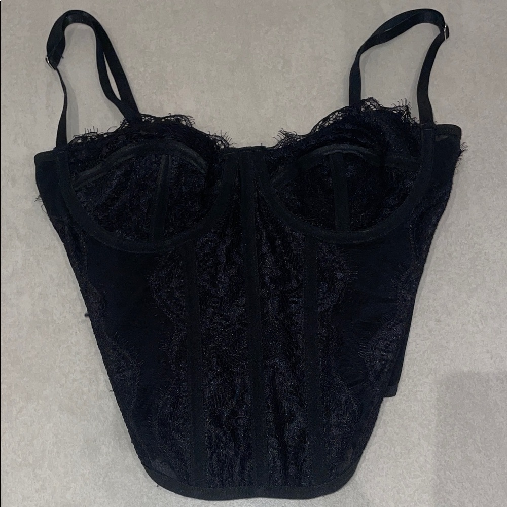 Elegant Black Lace Bustier